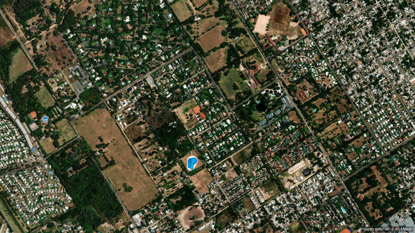Altos Del Pilar
